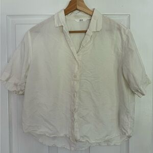 Uniqlo Linen Blend Cropped Button Down Blouse